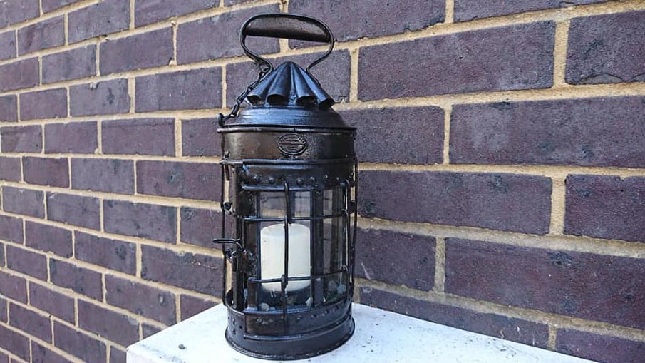 A 19th century lantern restoration carried out by the team at SylCreate using epoxy putty and a metal profile
